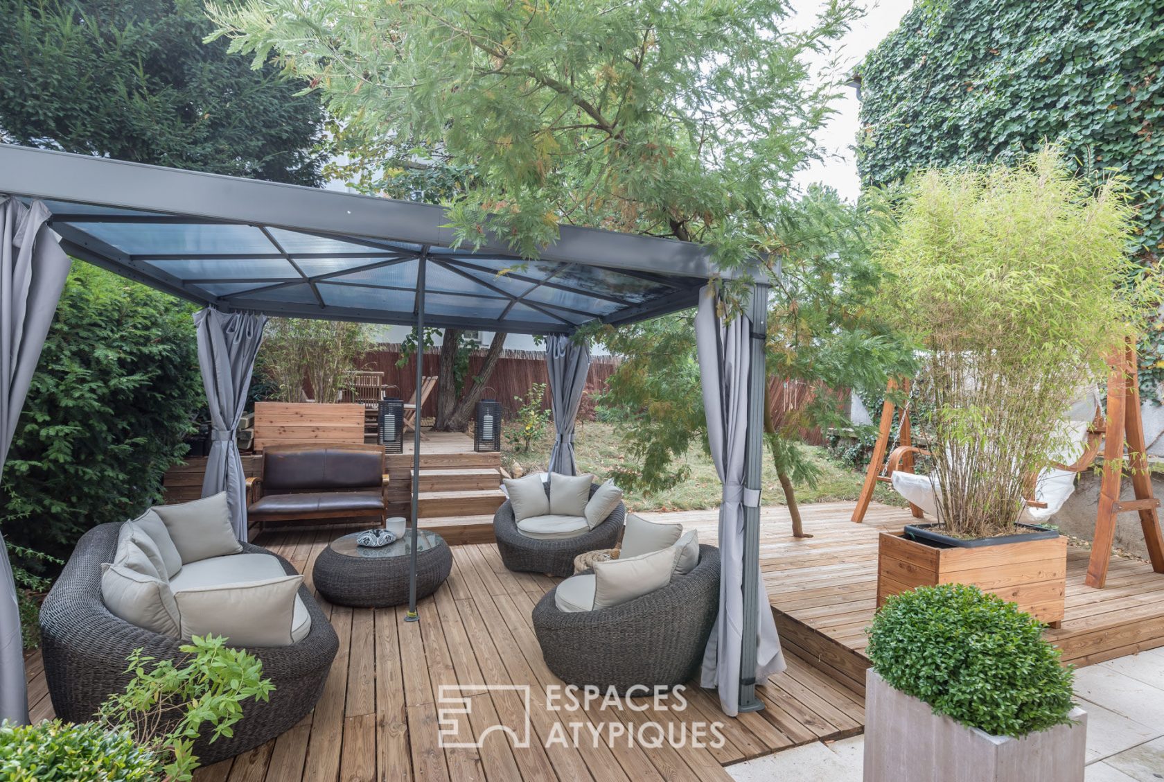 Apartment with terrace and garden in Bécon Village