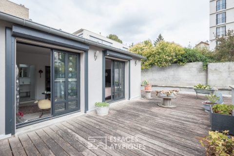 House-style loft with garden and terrace