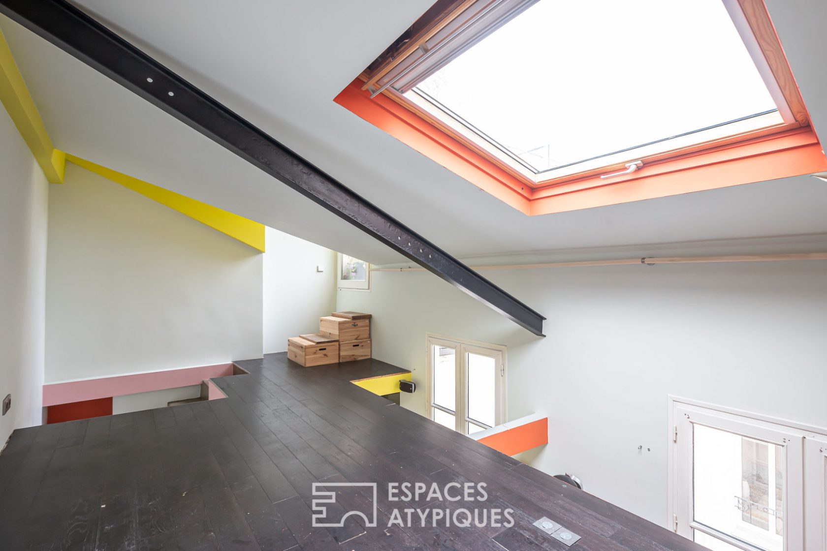 Top floor with sunny terrace