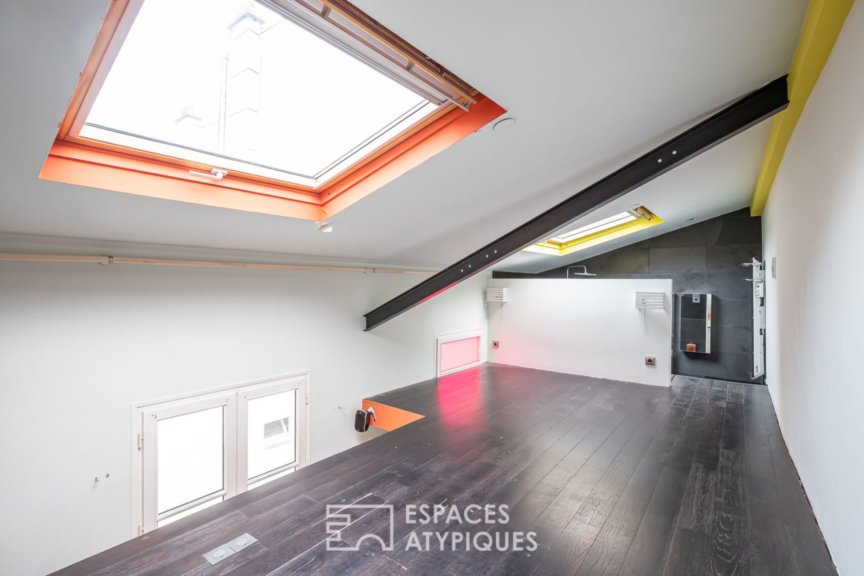 Top floor with sunny terrace