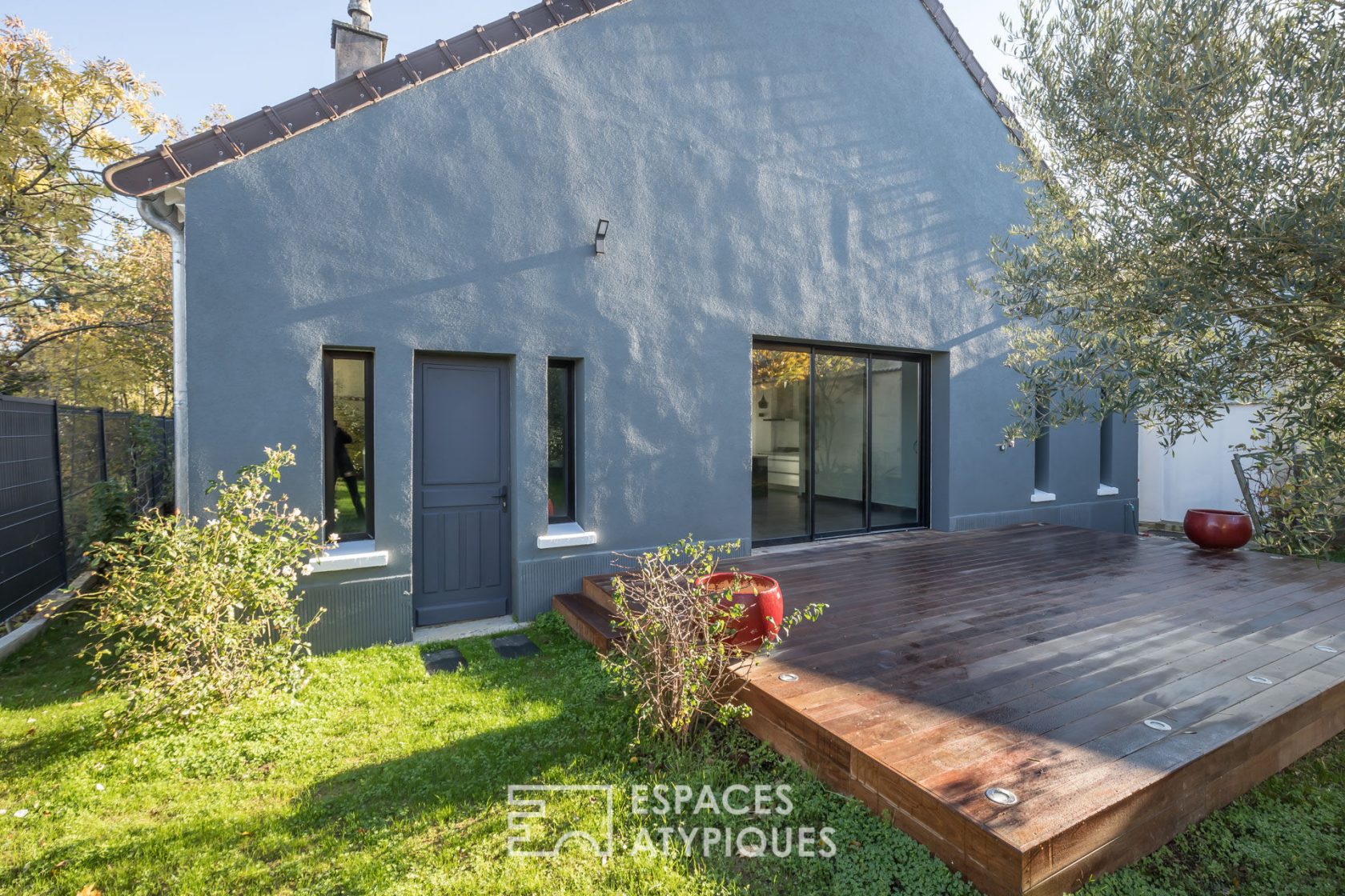 Former chapel rehabilitated with terrace and garden