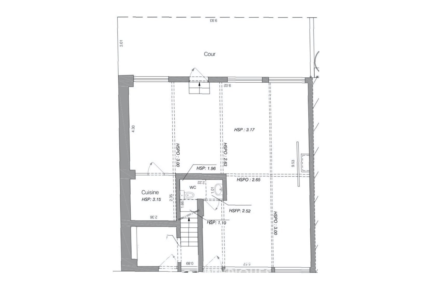 Former carpentry rehabilitated into a loft with terrace