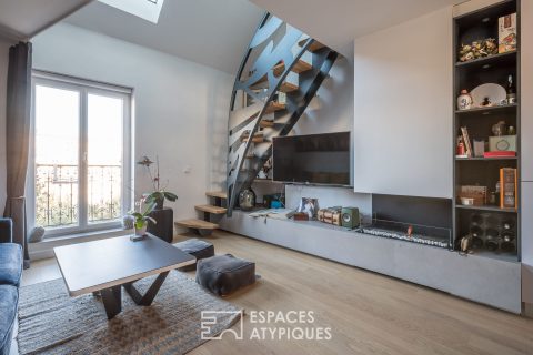 Duplex on the top floor with open view and outbuildings