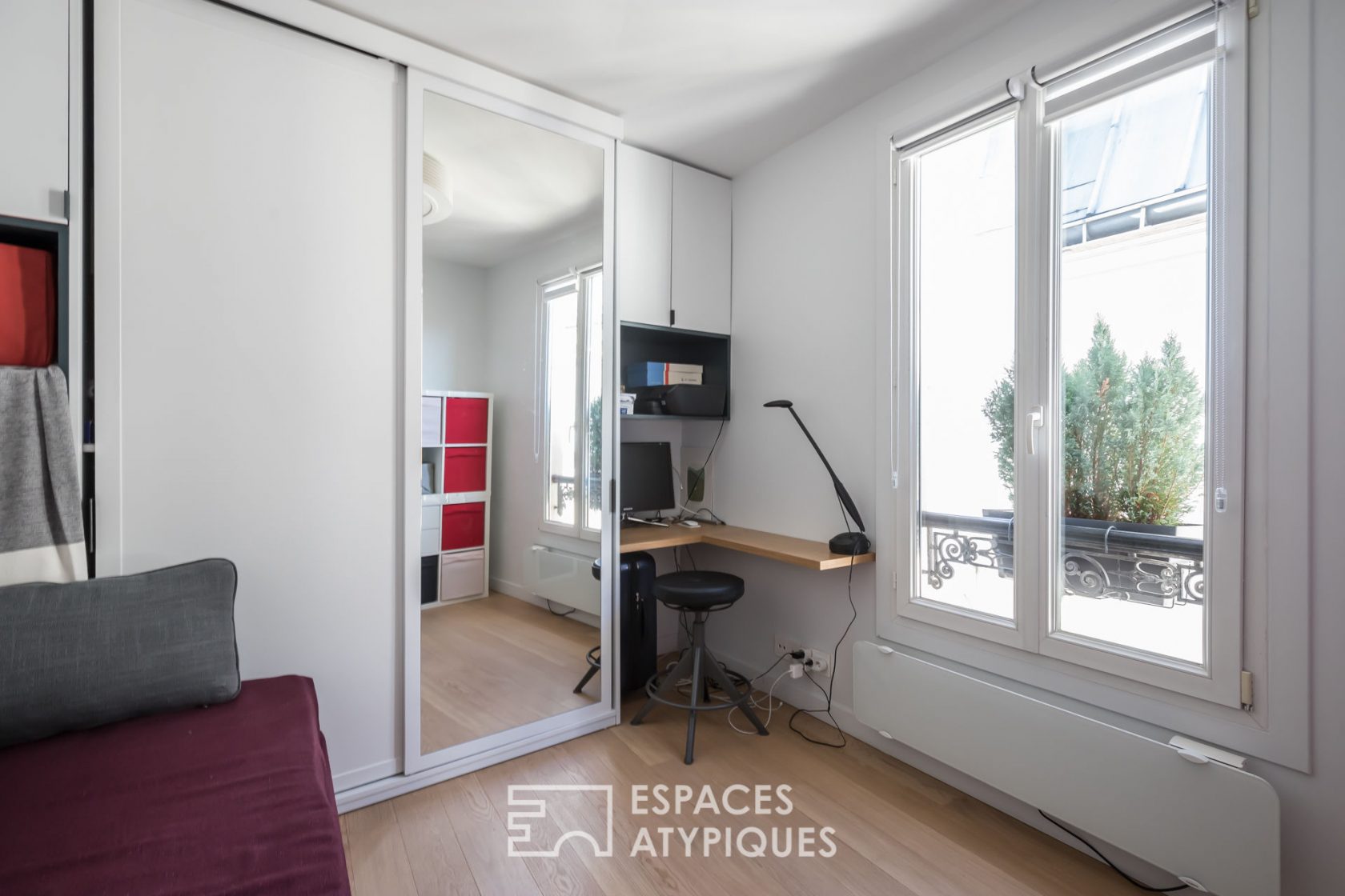 Duplex on the top floor with open view and outbuildings