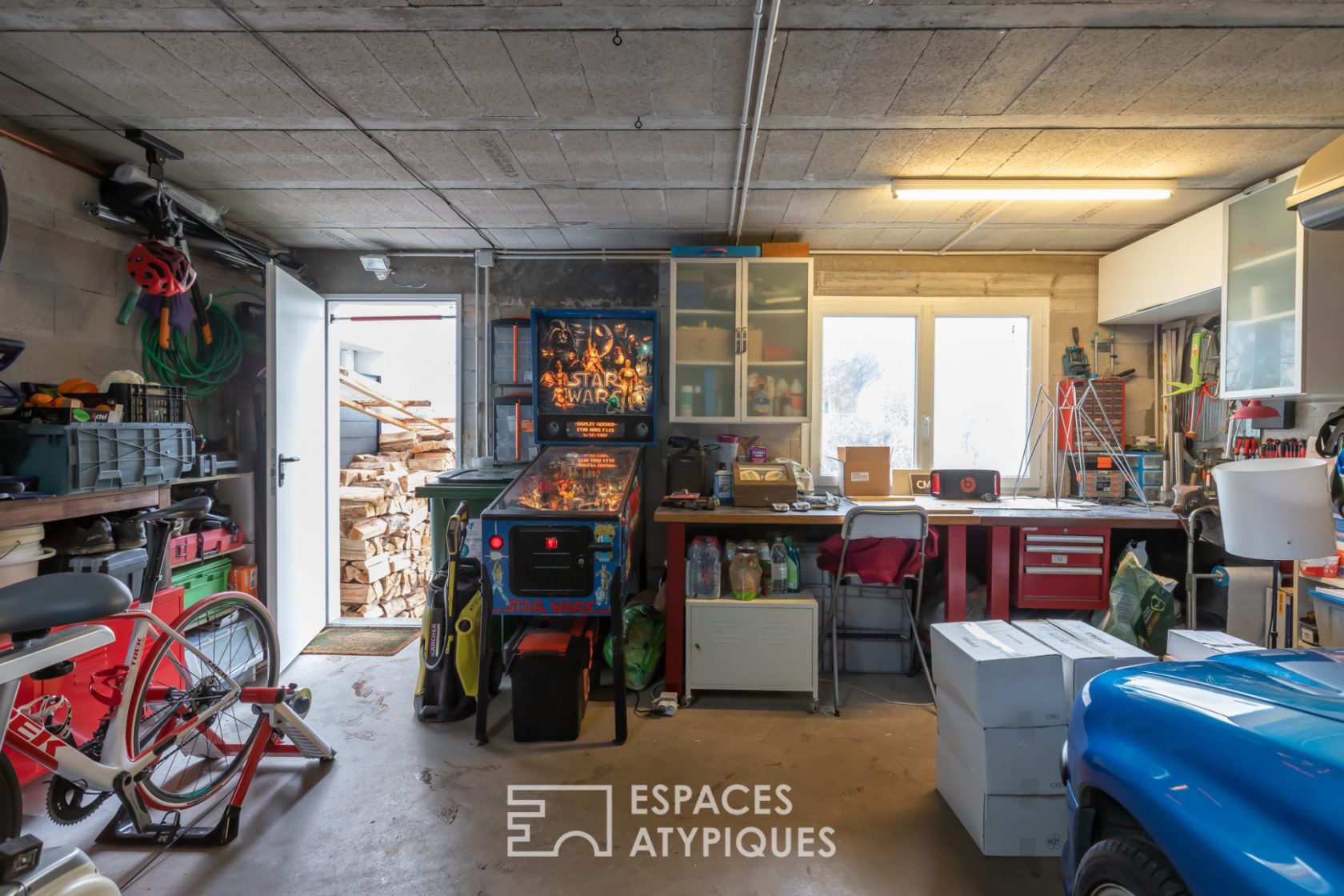 House with garden and independent studio