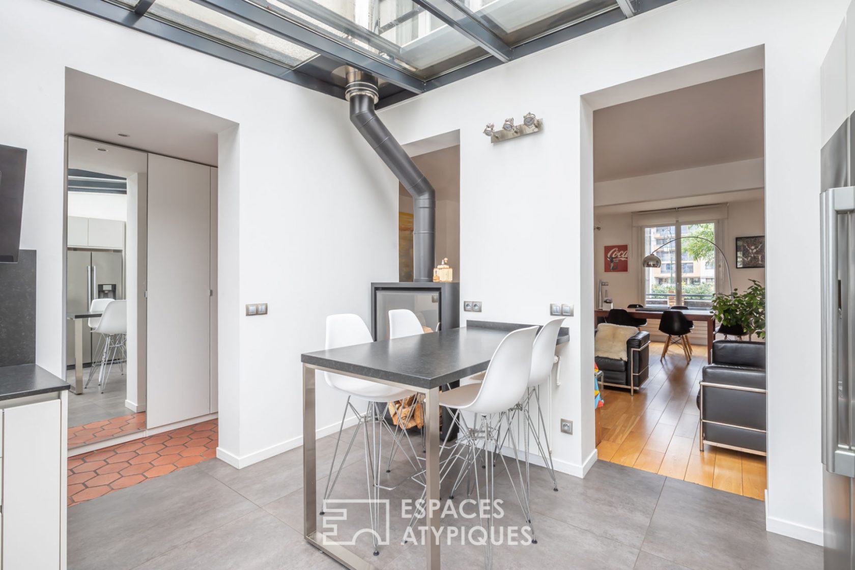 House with garden and independent studio