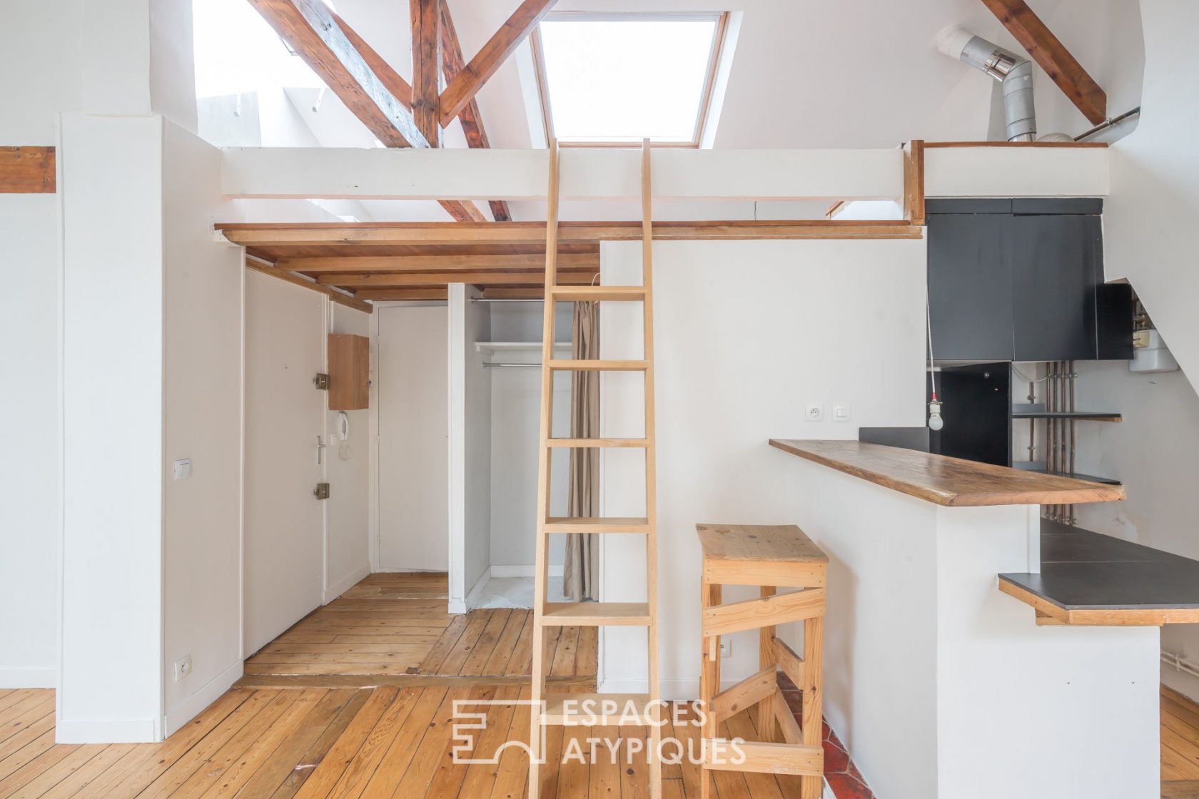 Top floor under the roof with a mezzanine