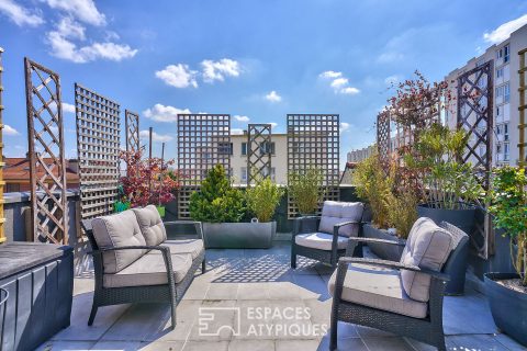 House with garden and open sky terrace