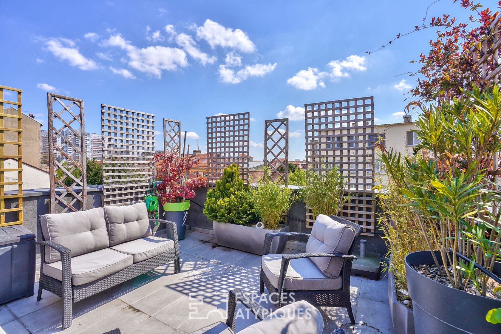 House with garden and open sky terrace