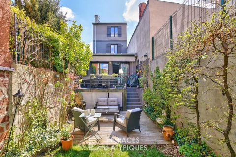 House with garden and open sky terrace