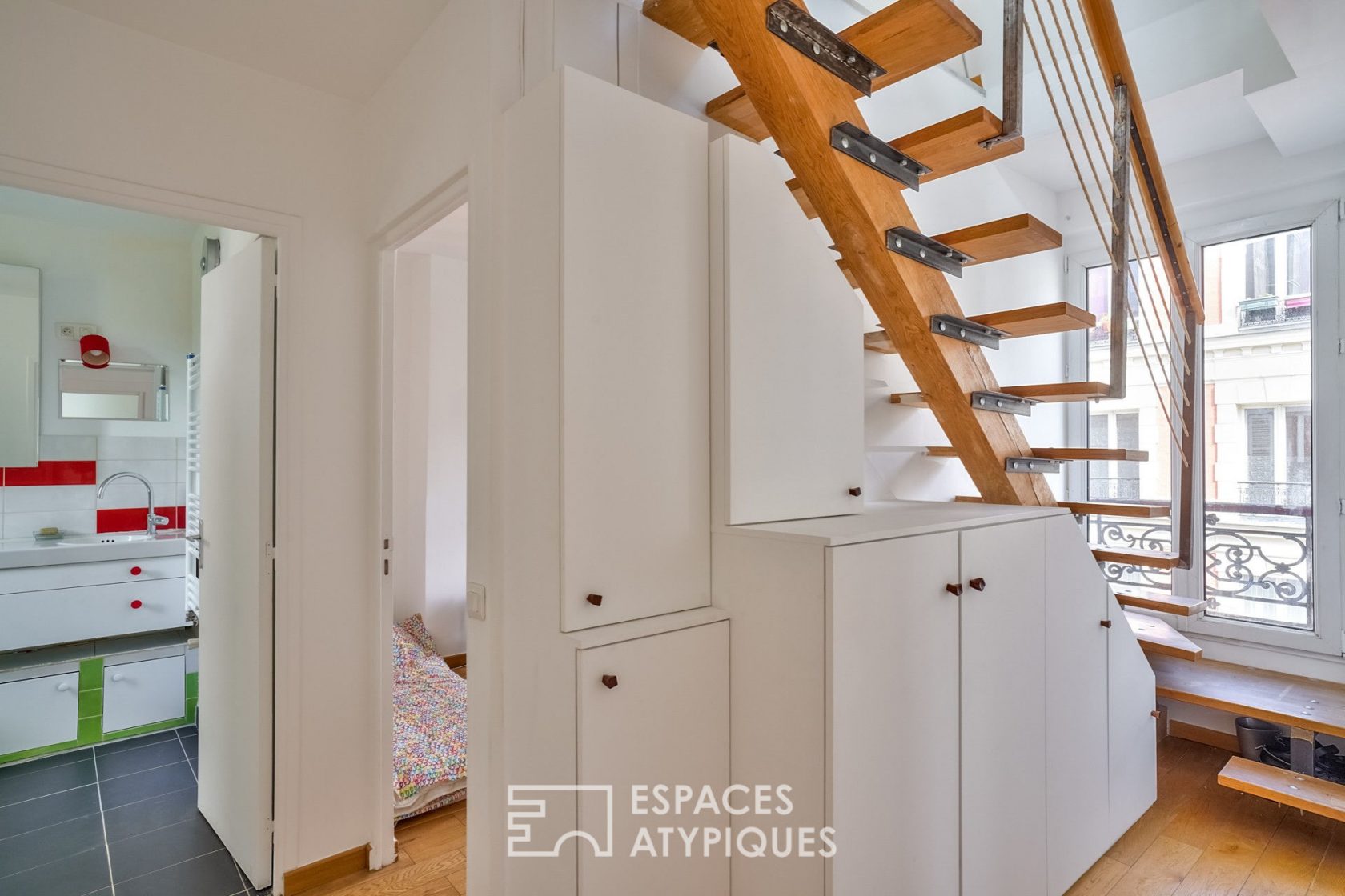 Dernier étage en duplex avec mini terrasse