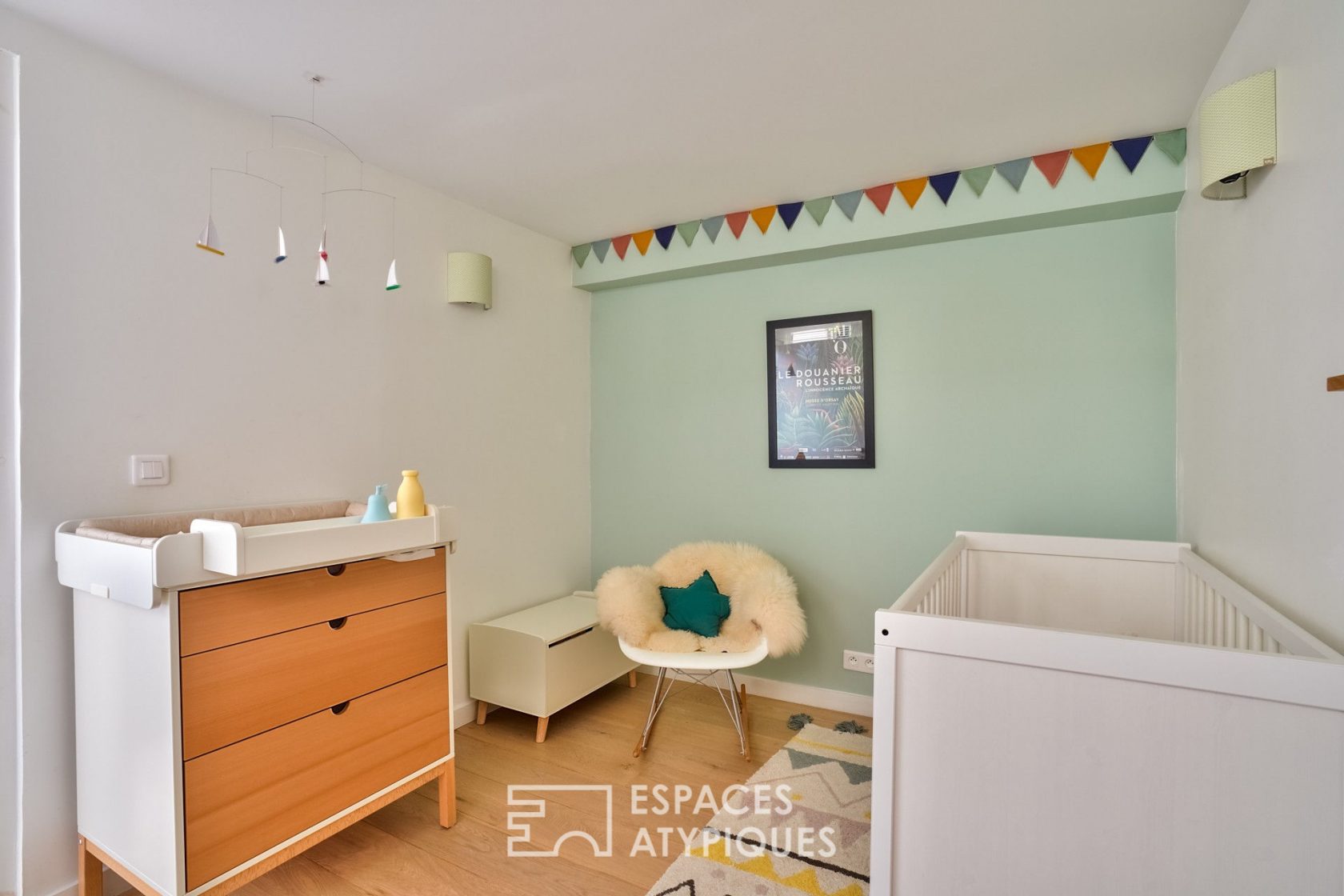 Former photo studio revisited in contemporary loft
