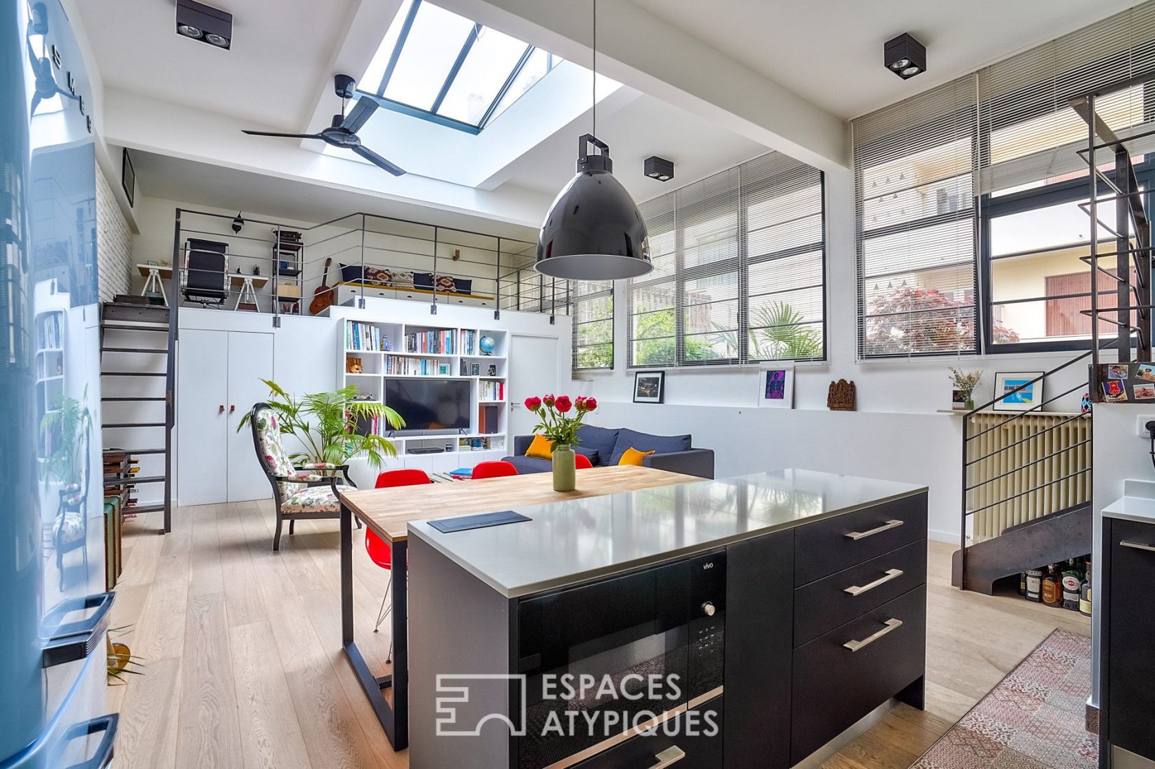 Former photo studio revisited in contemporary loft
