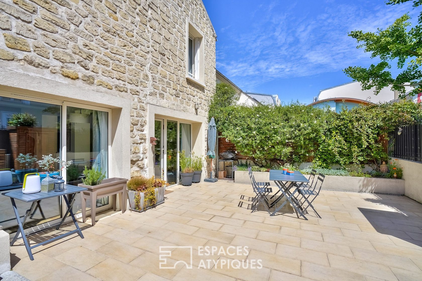 Townhouse with large sunny terrace