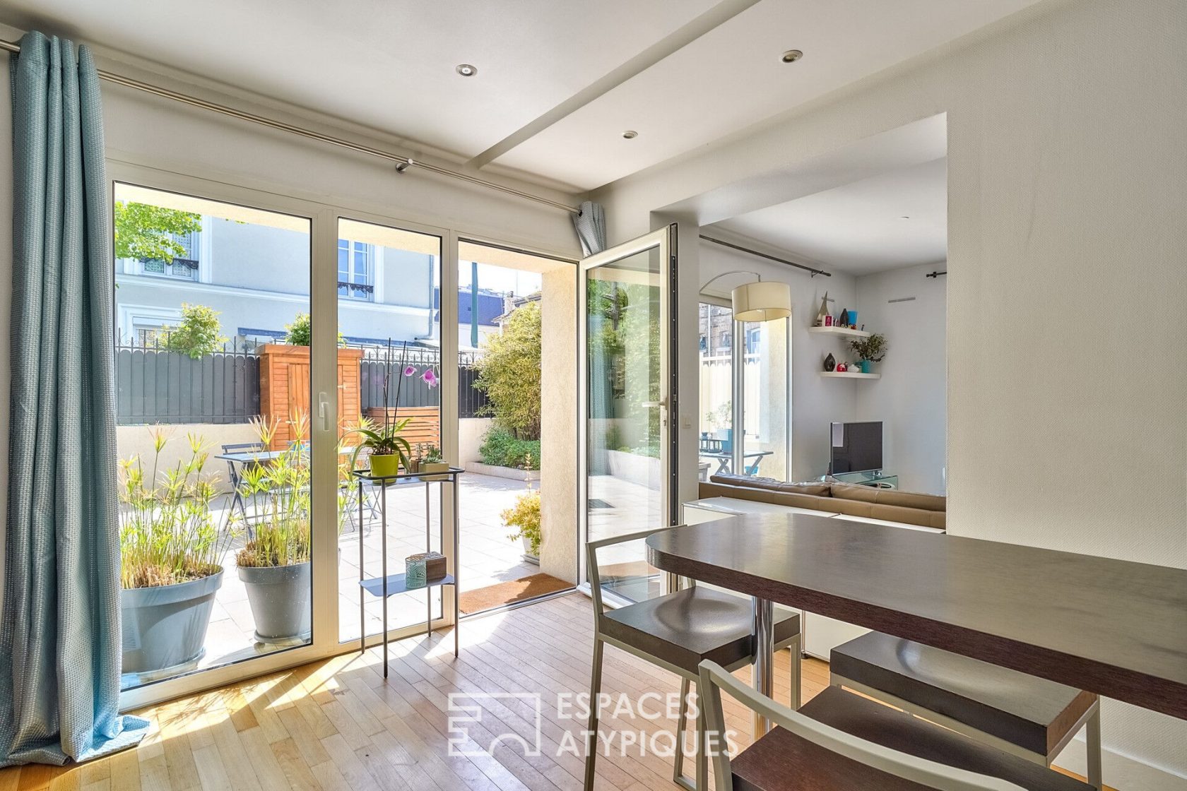 Townhouse with large sunny terrace