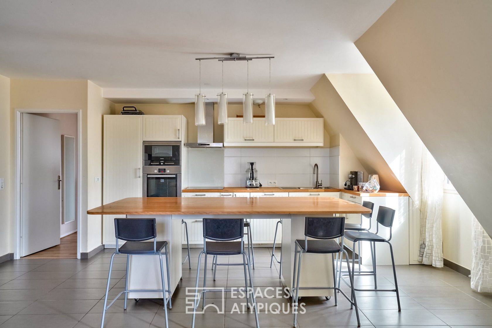 Family apartment on the top floor