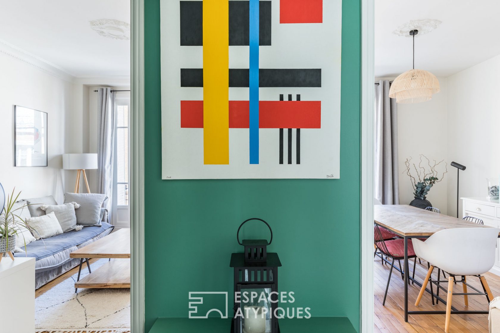 Renovated crossing apartment on garden