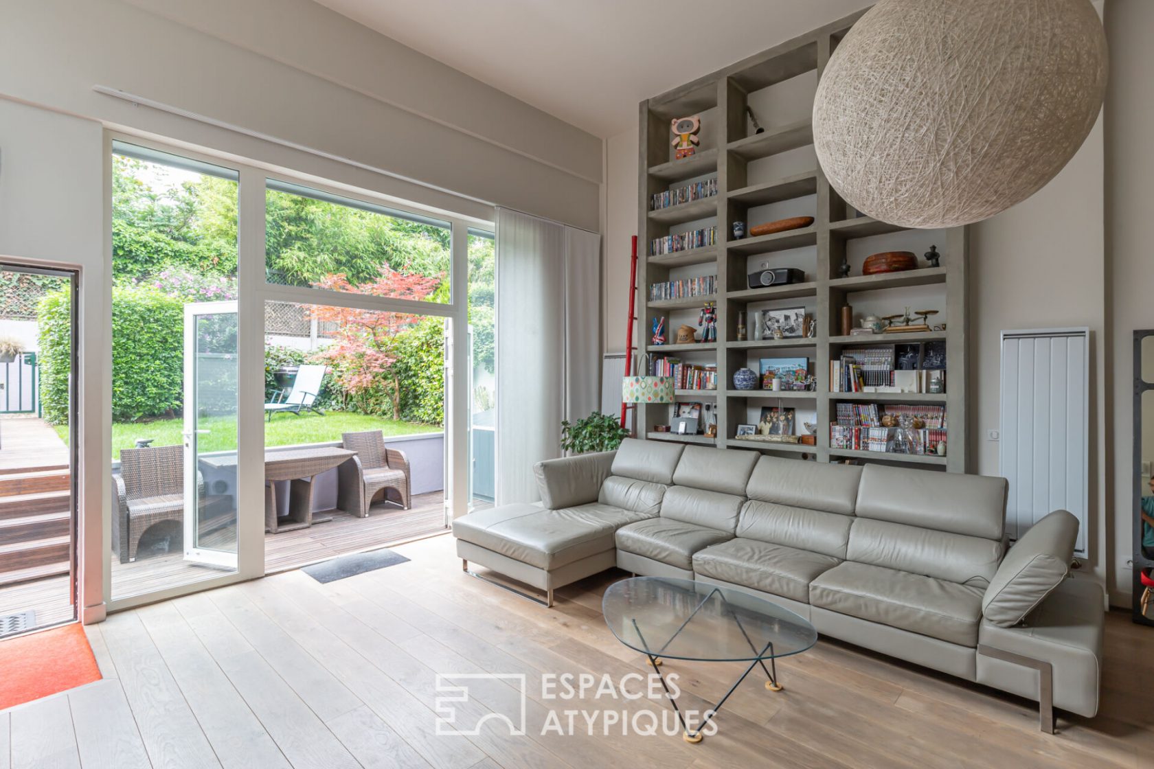 Loft with garden and terrace in a former printing house