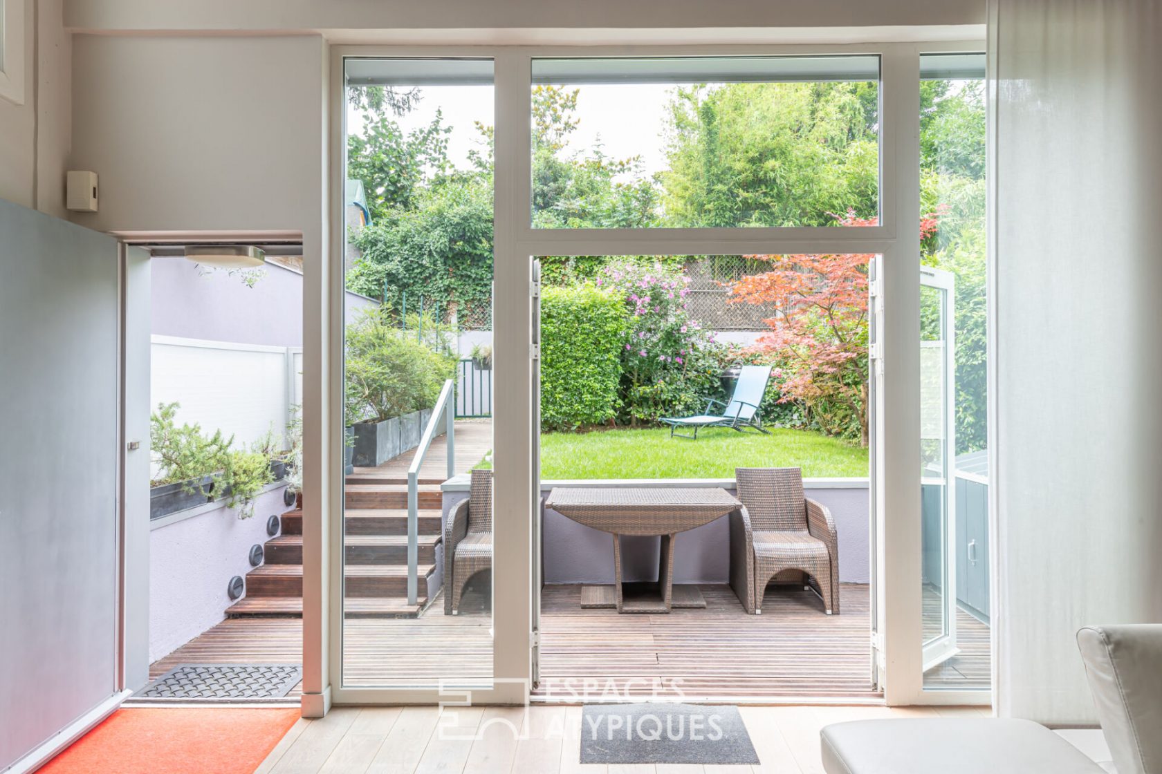 Loft with garden and terrace in a former printing house