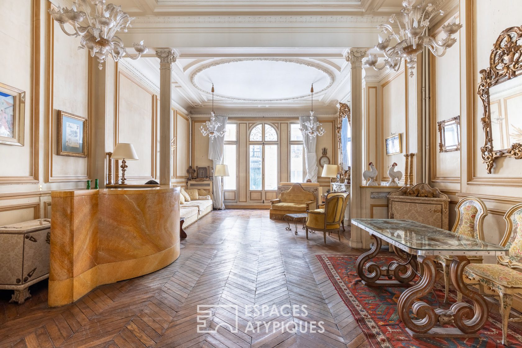 Appartement en open-space dans un ancien hôtel particulier