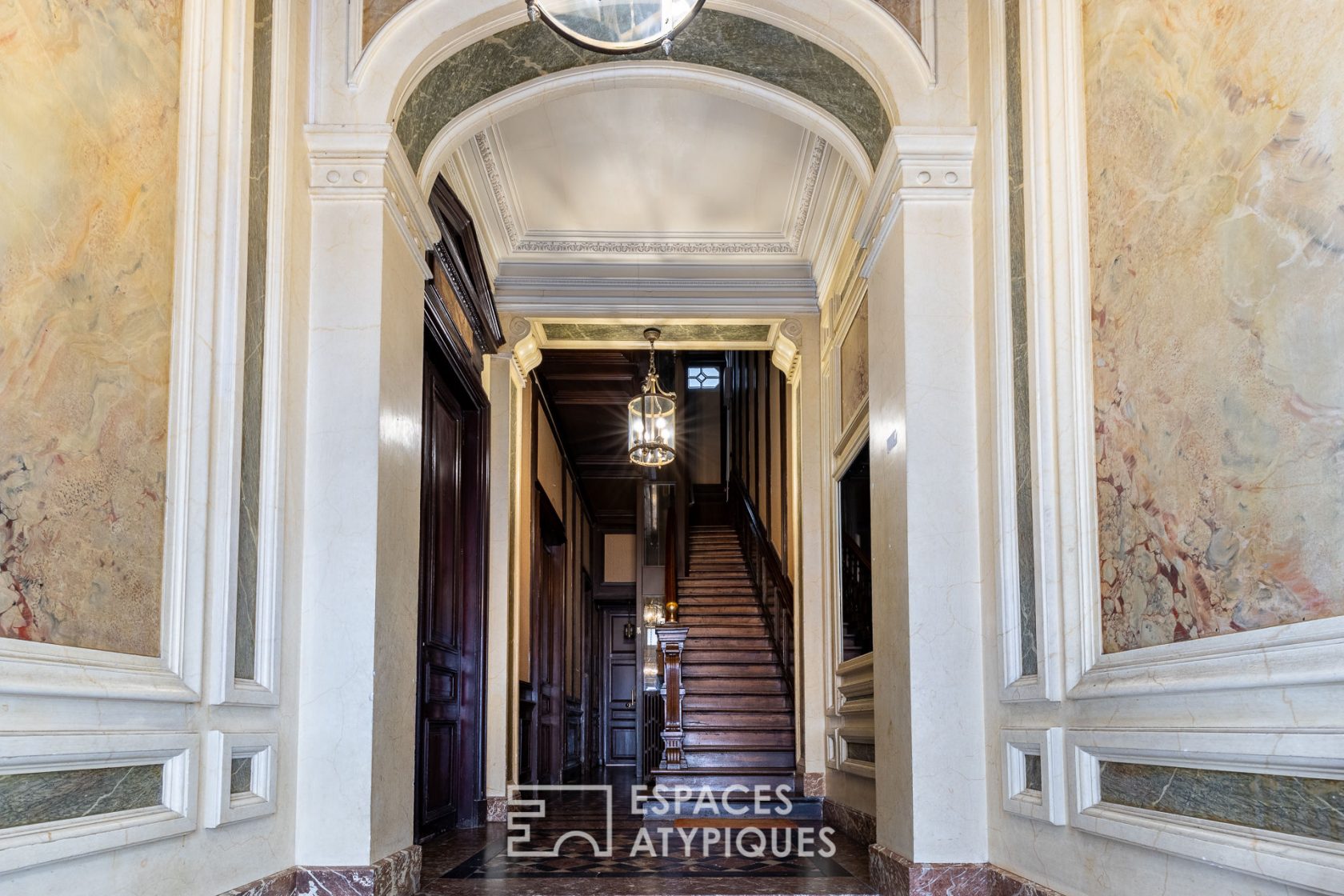 Appartement en open-space dans un ancien hôtel particulier