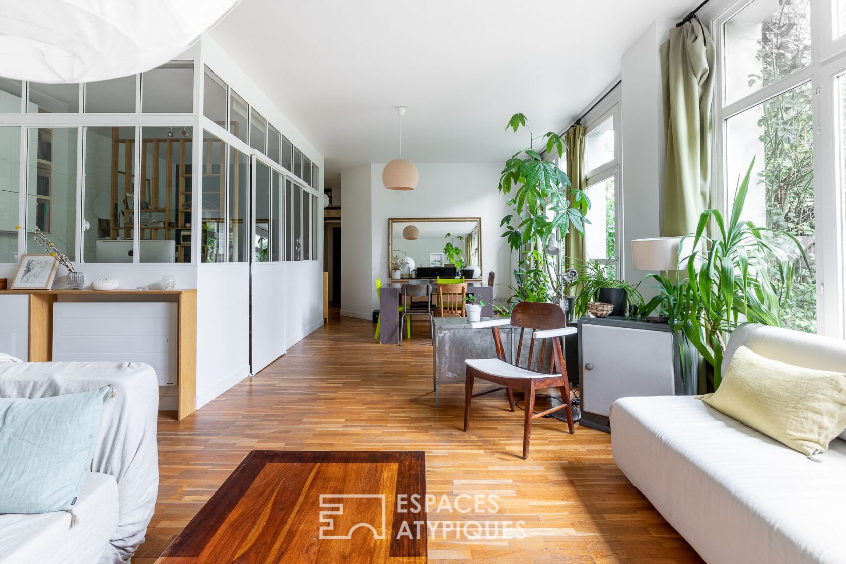 Loft-style apartment with garden