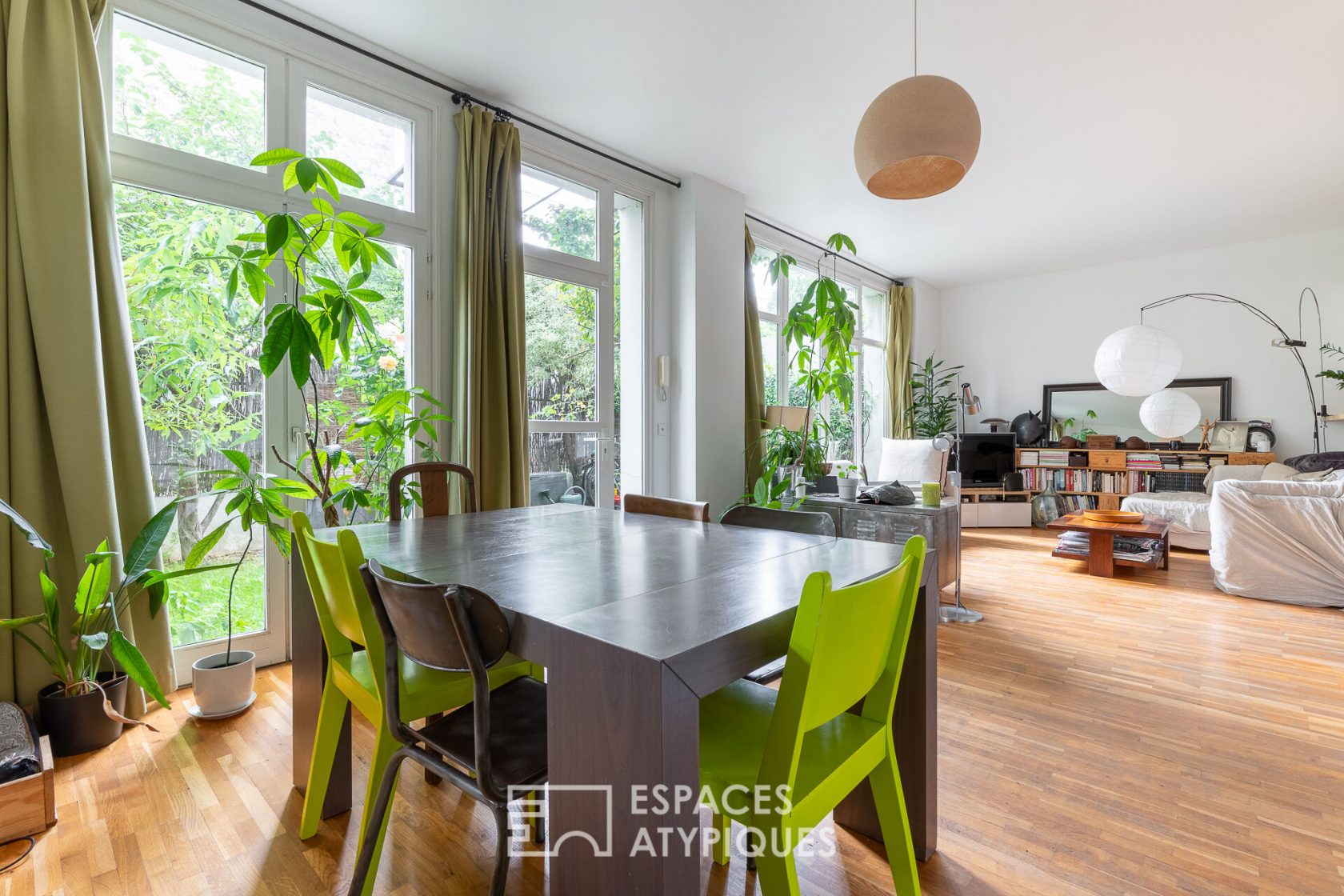 Loft-style apartment with garden