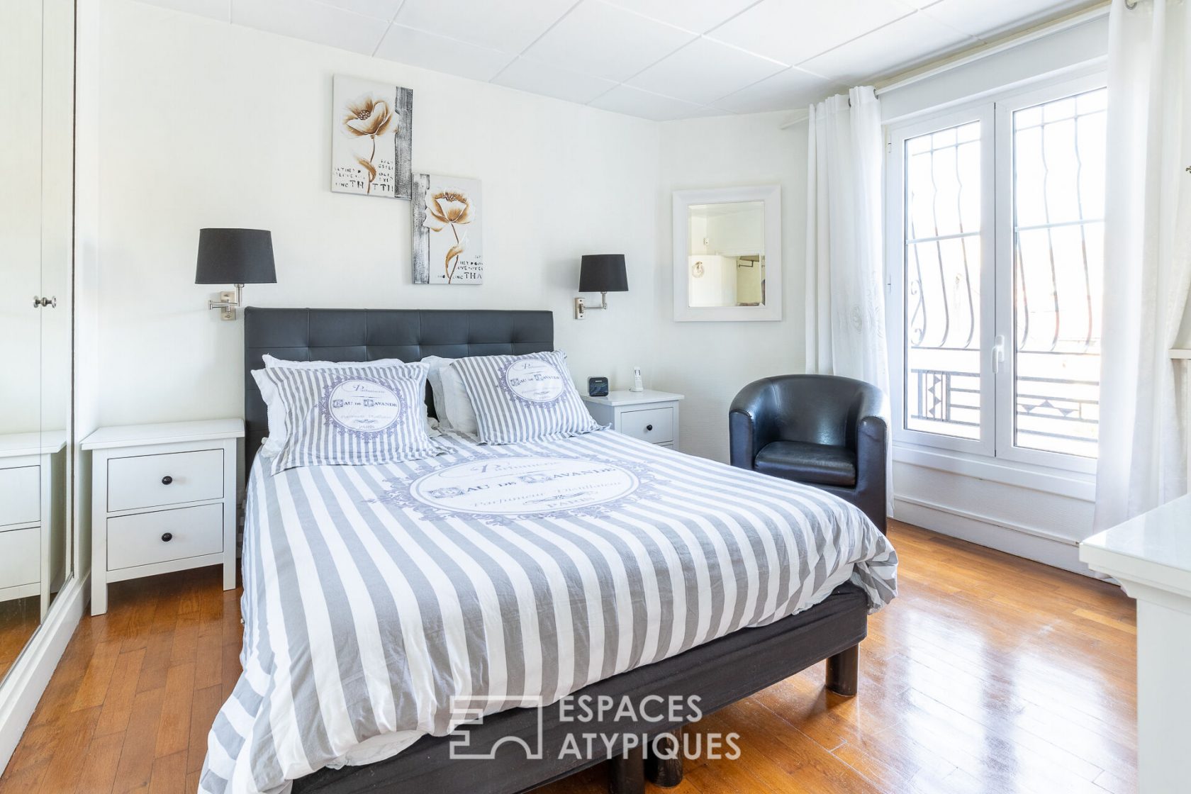 Maison avec grande terrasse et box
