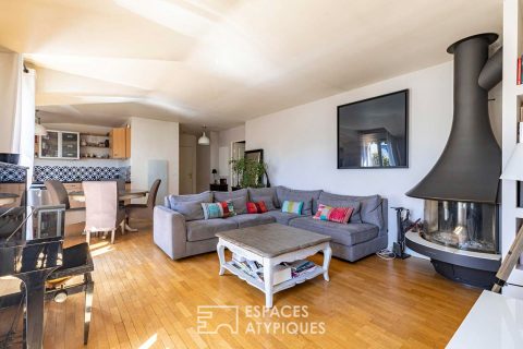 Top floor with terrace and open view