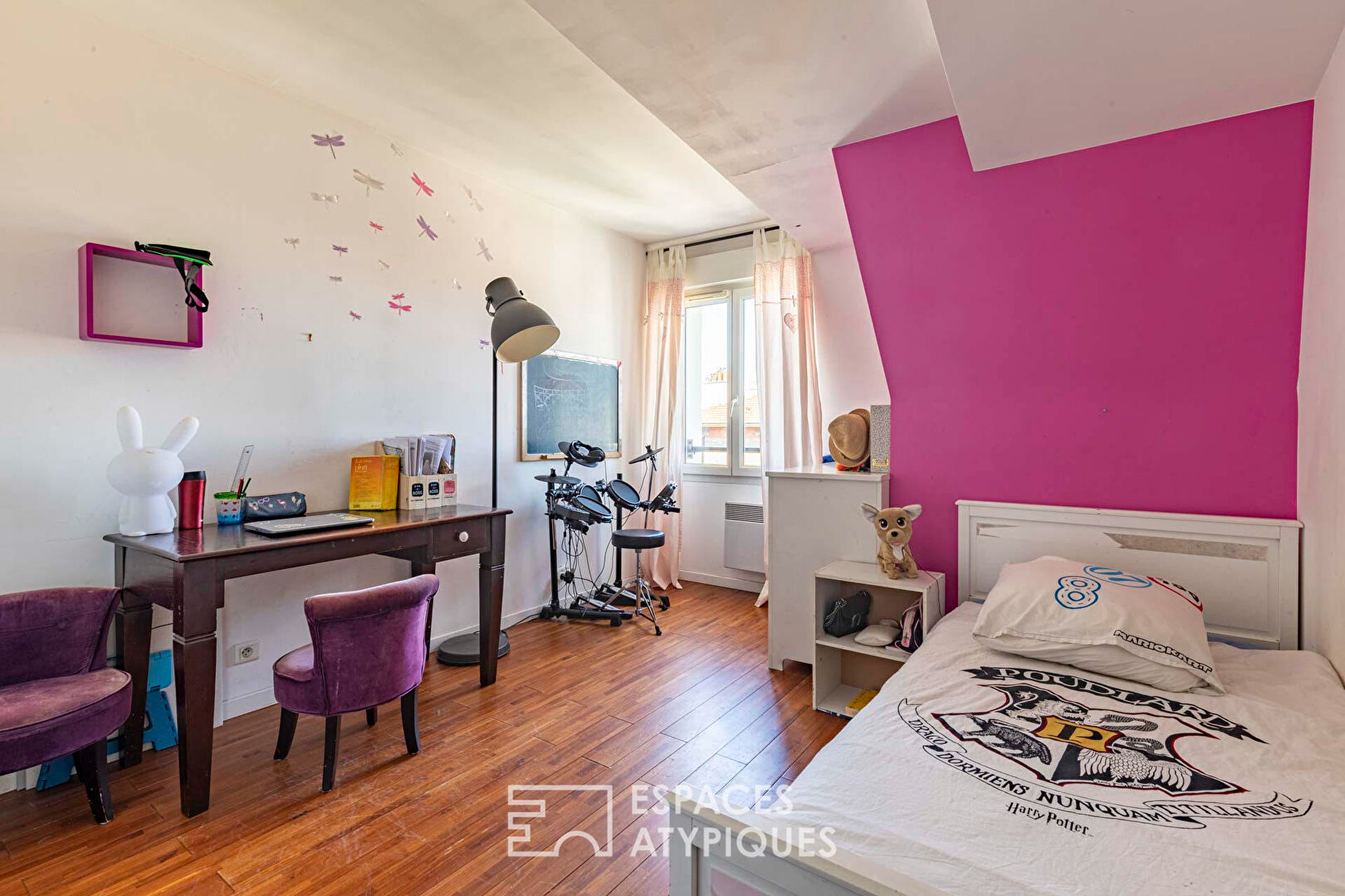 Top floor with terrace and open view