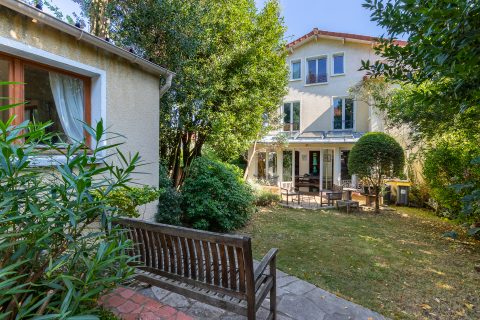 Maison avec jardin et studio indépendant
