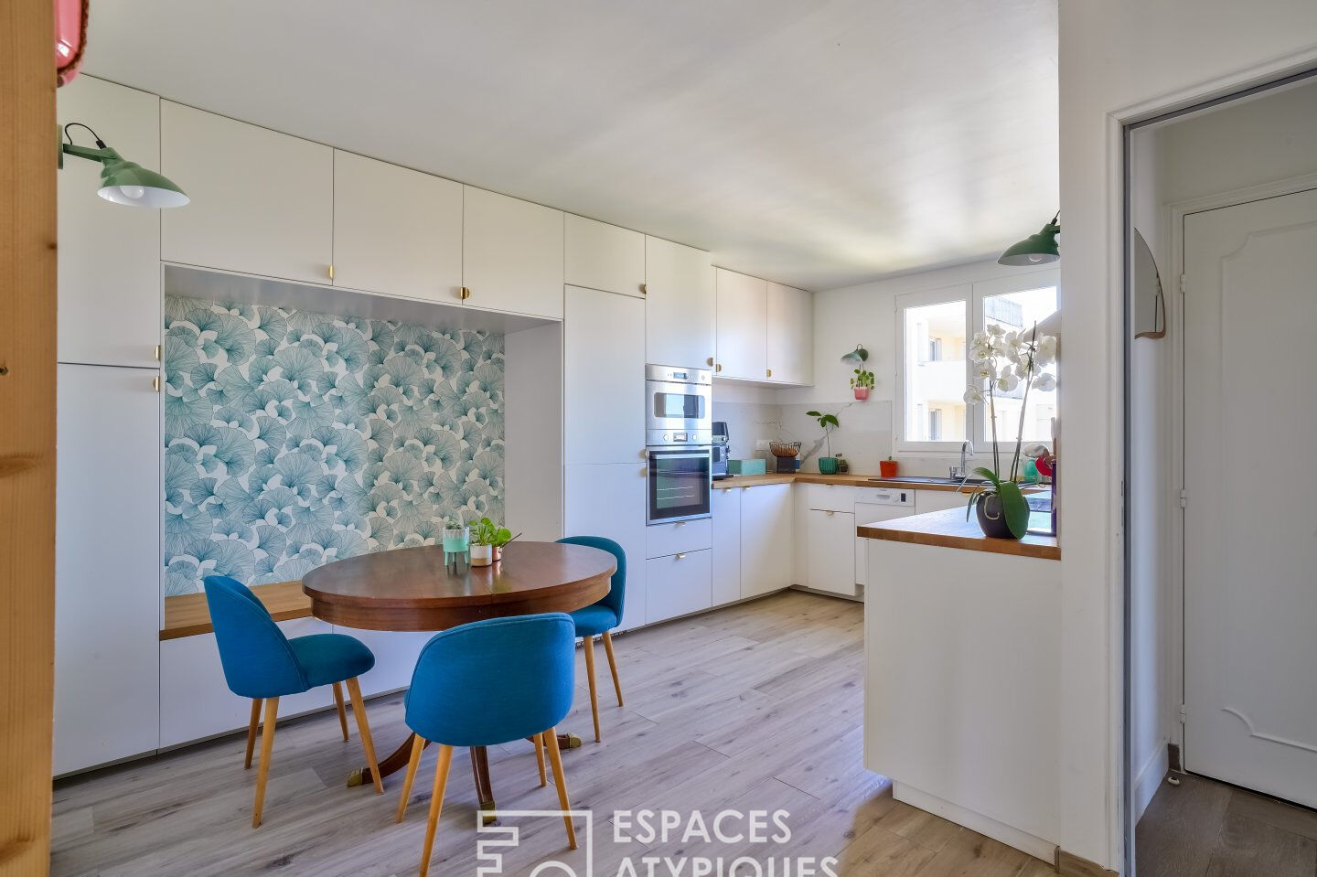 Apartment with open view and large green terrace
