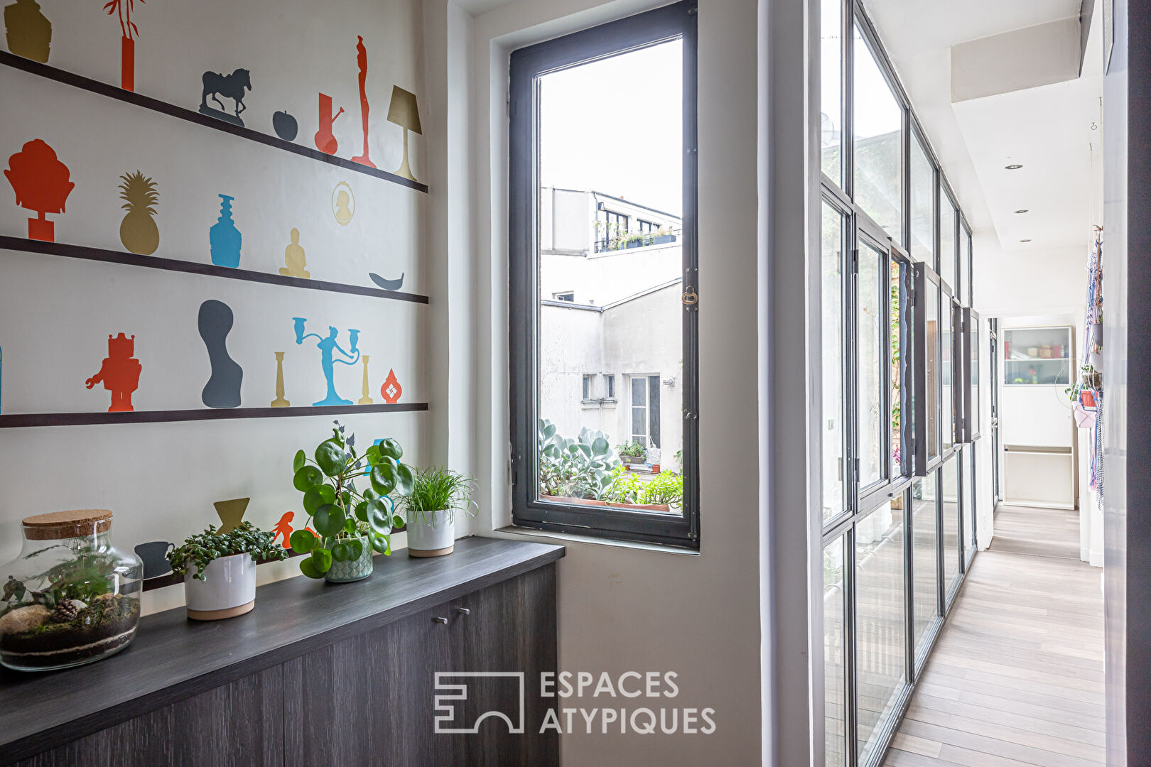 Apartment with glass facade