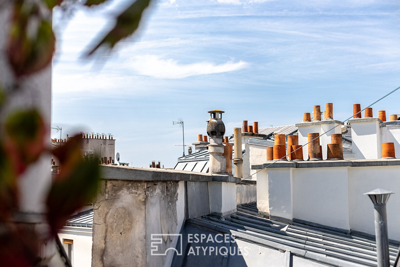 Top floor duplex with long balcony