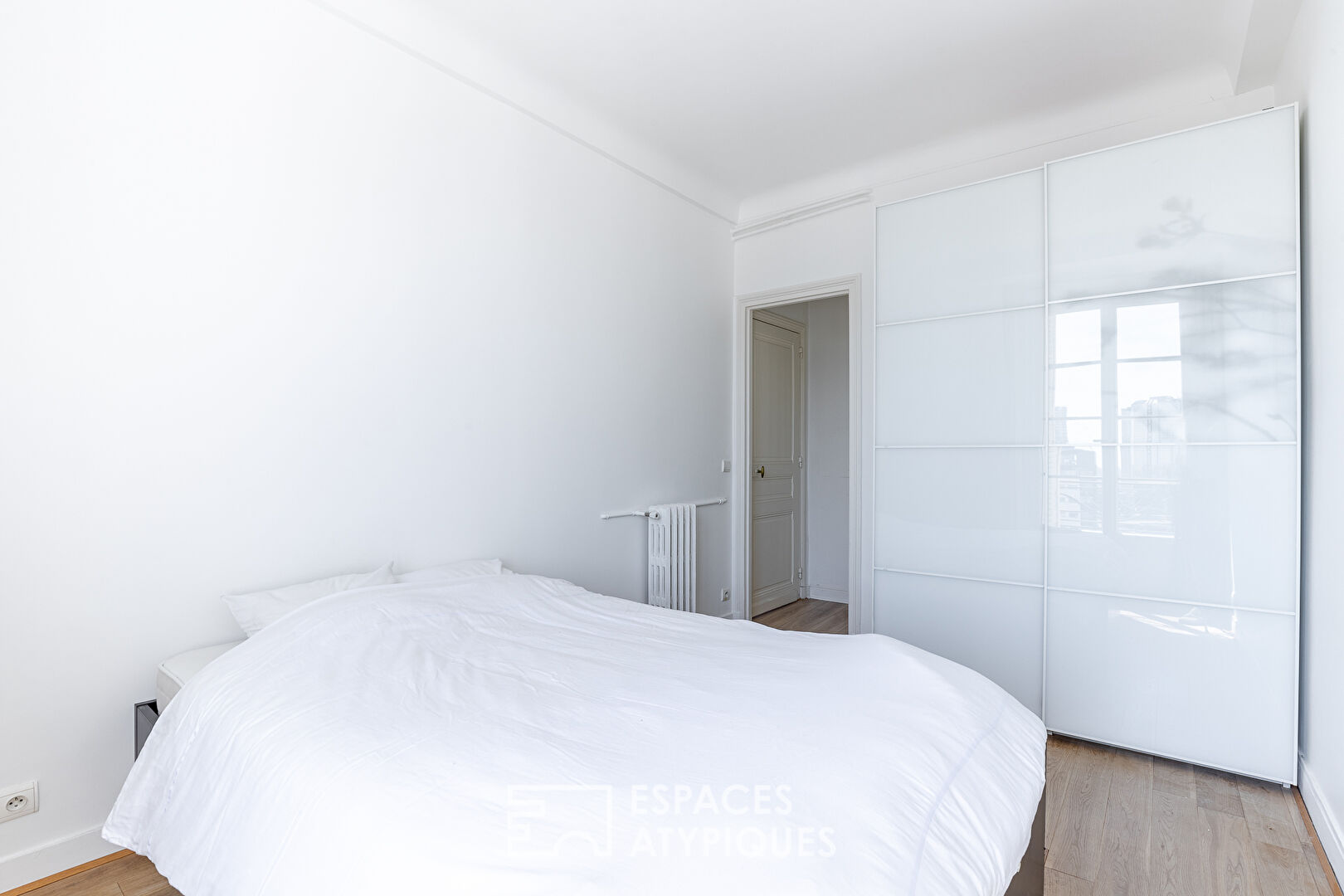 High floor apartment with open views