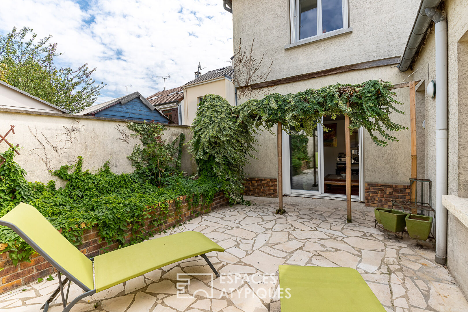 House with terrace