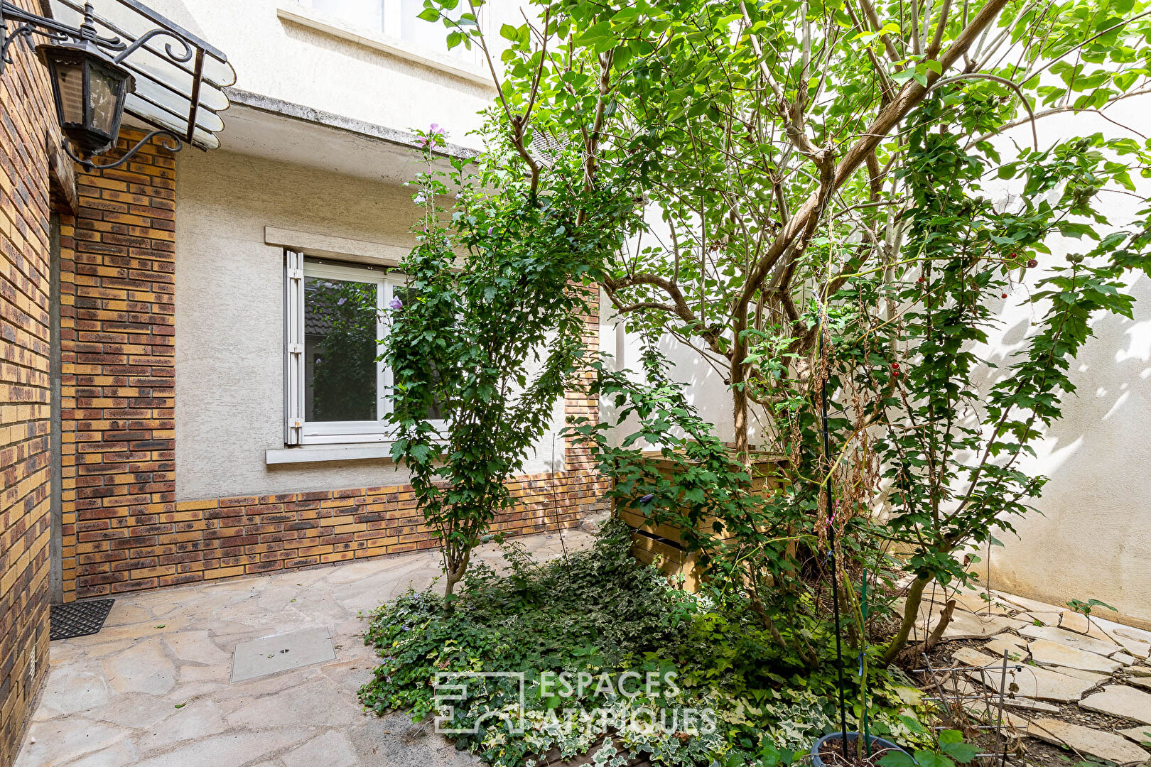 House with terrace