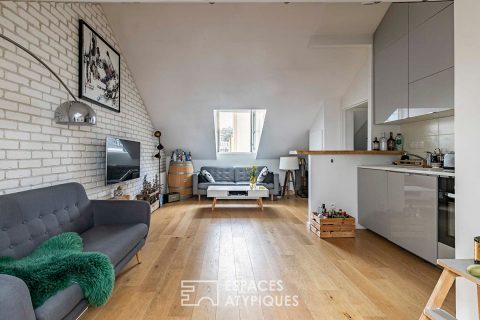Dernier étage rénové dans ancienne maison de ville