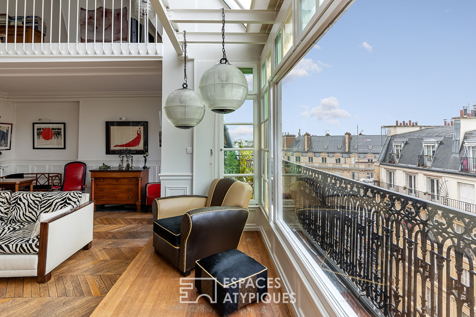 Top floor in the artist’s studio spirit and balcony-terrace