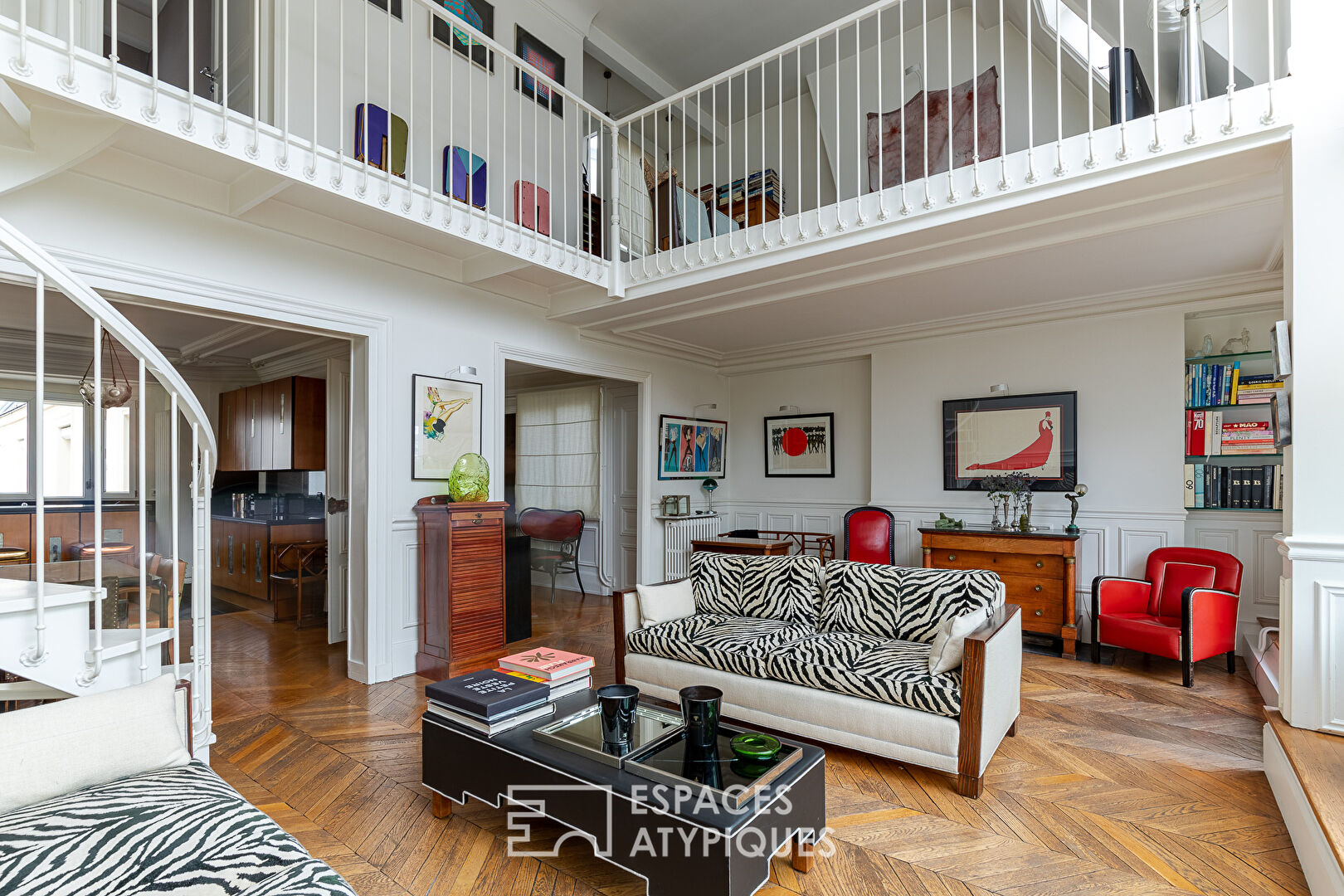 Top floor in the artist’s studio spirit and balcony-terrace