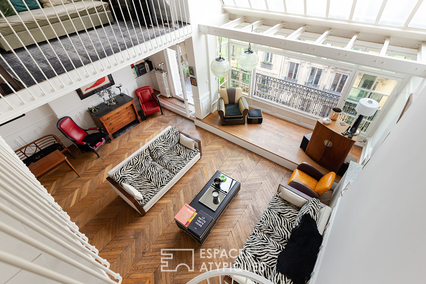 Top floor in the artist’s studio spirit and balcony-terrace