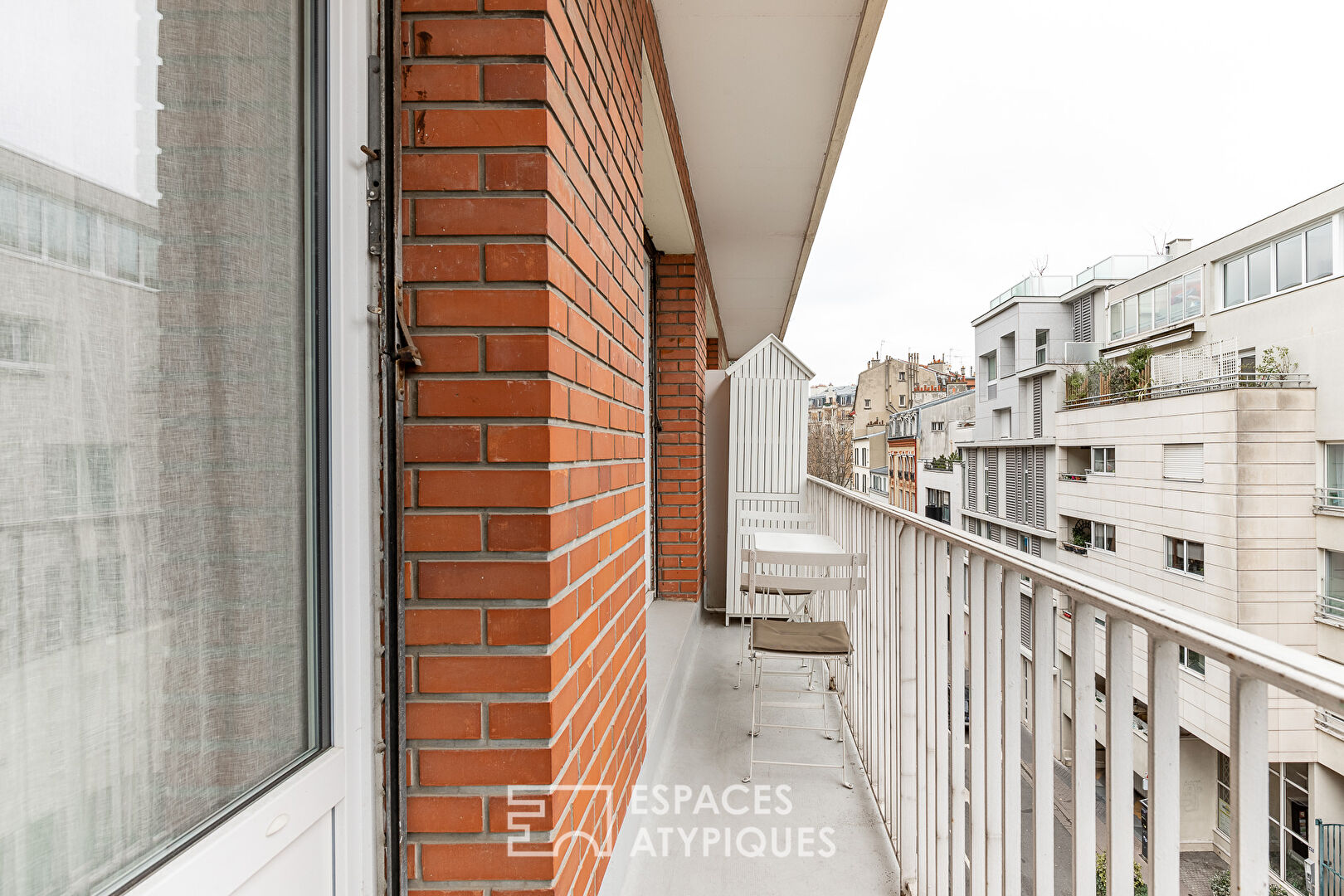 Appartement traversant avec balcon