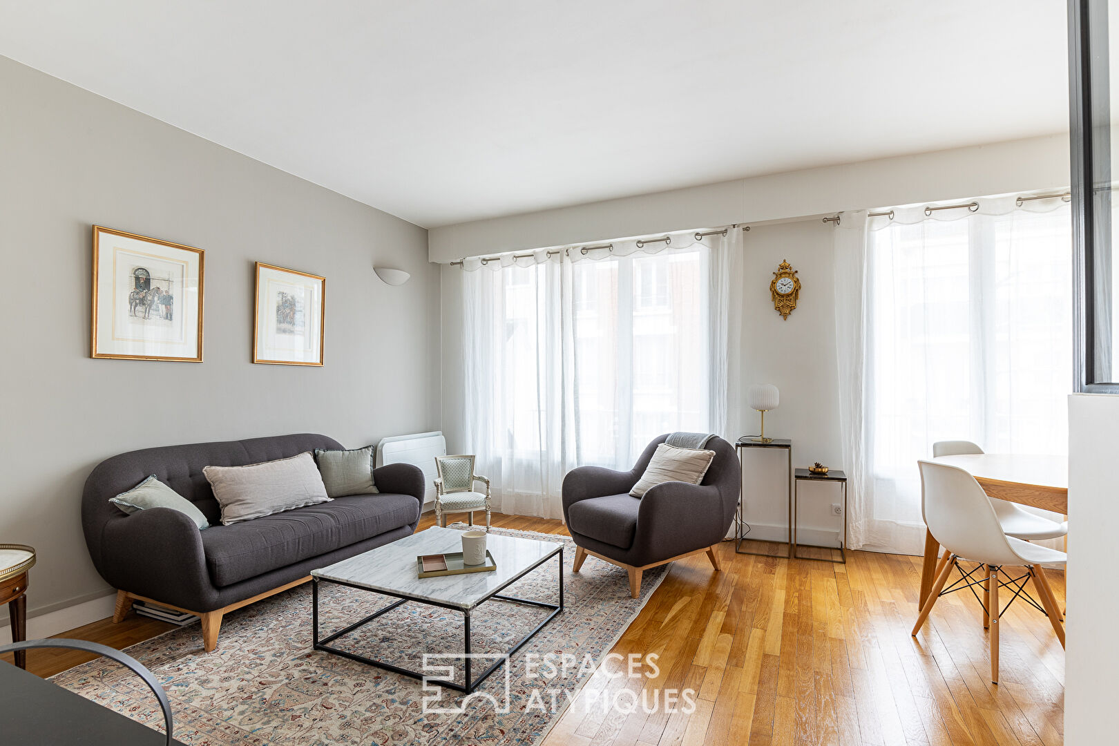 Appartement traversant avec balcon