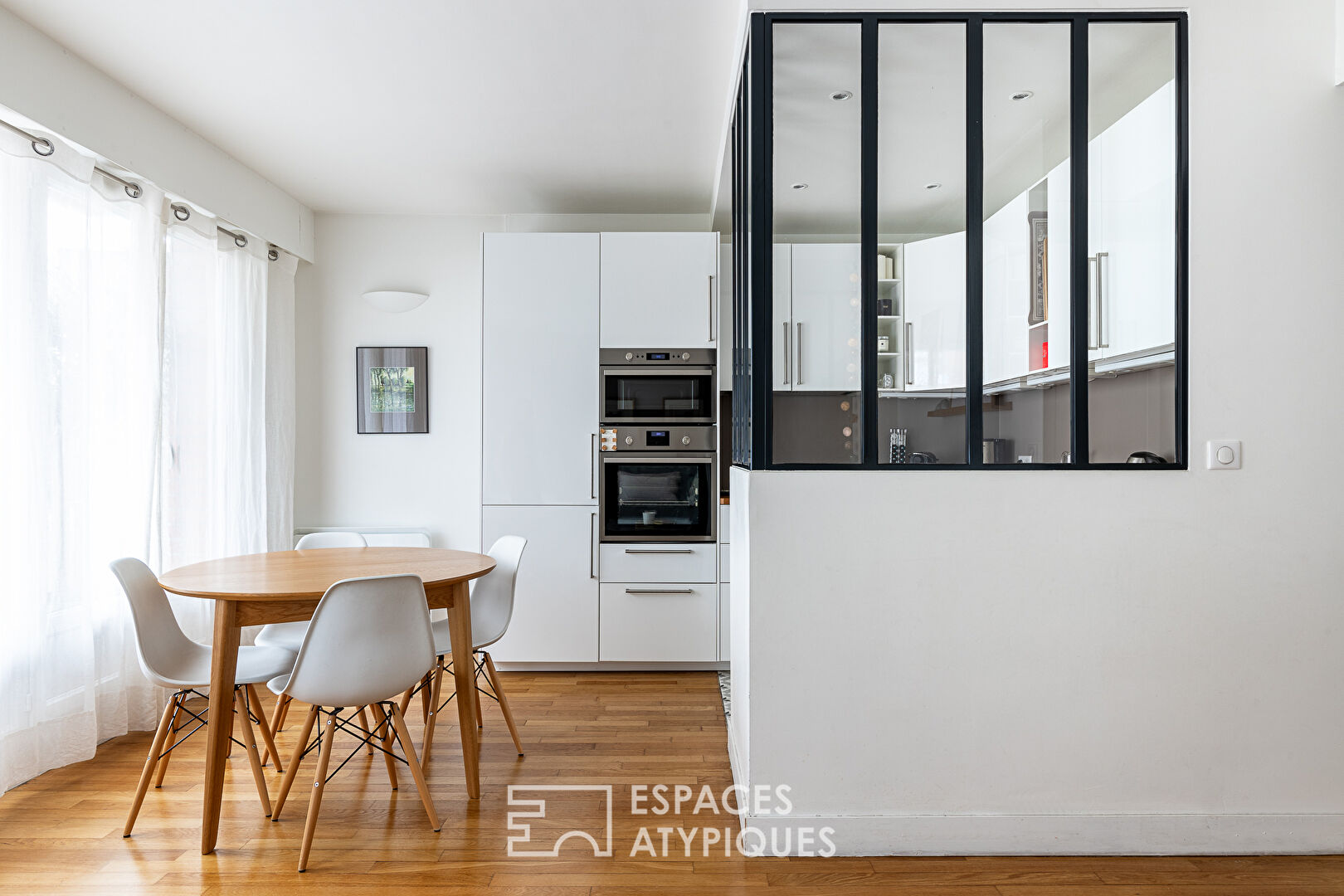 Appartement traversant avec balcon