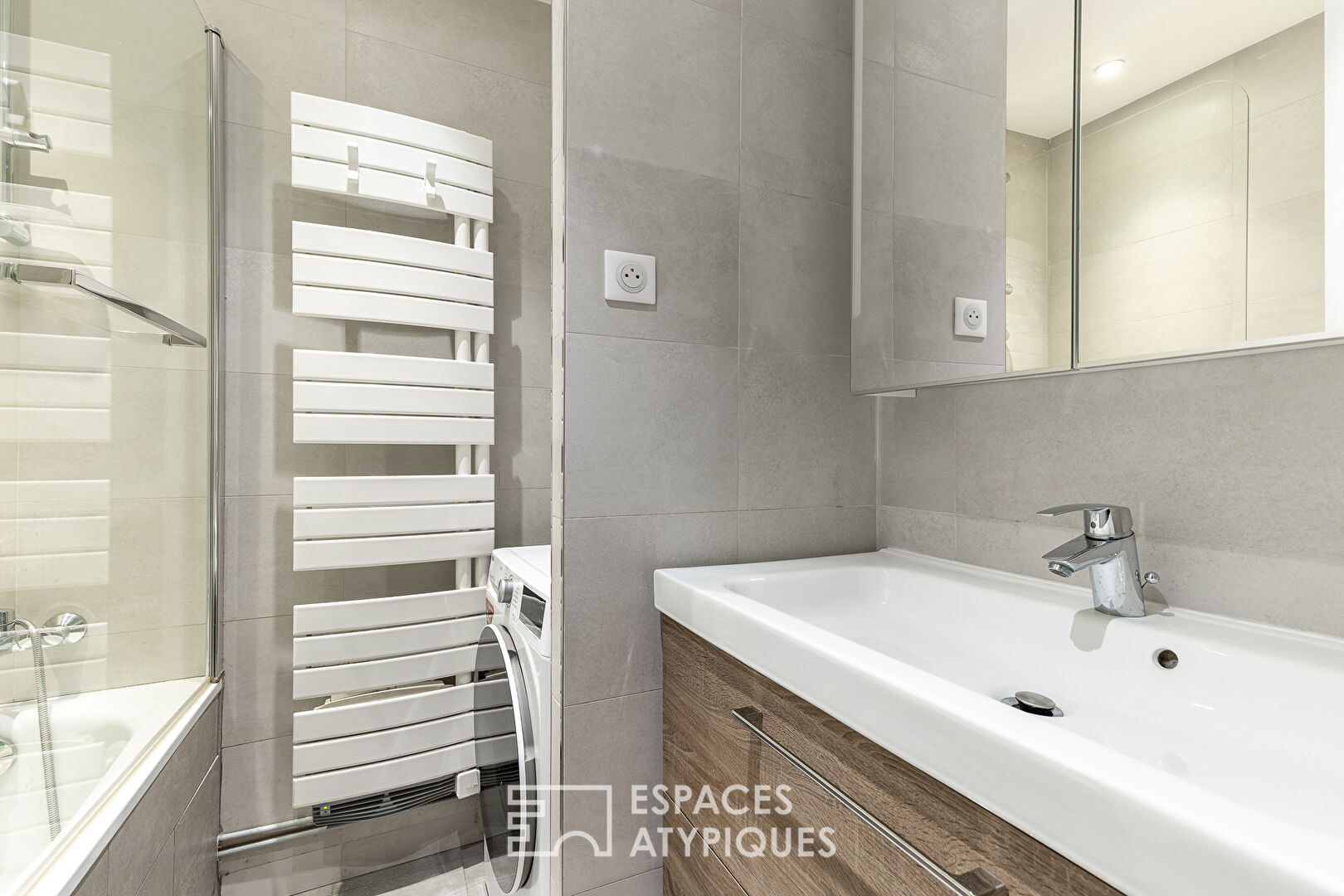 Appartement traversant avec balcon
