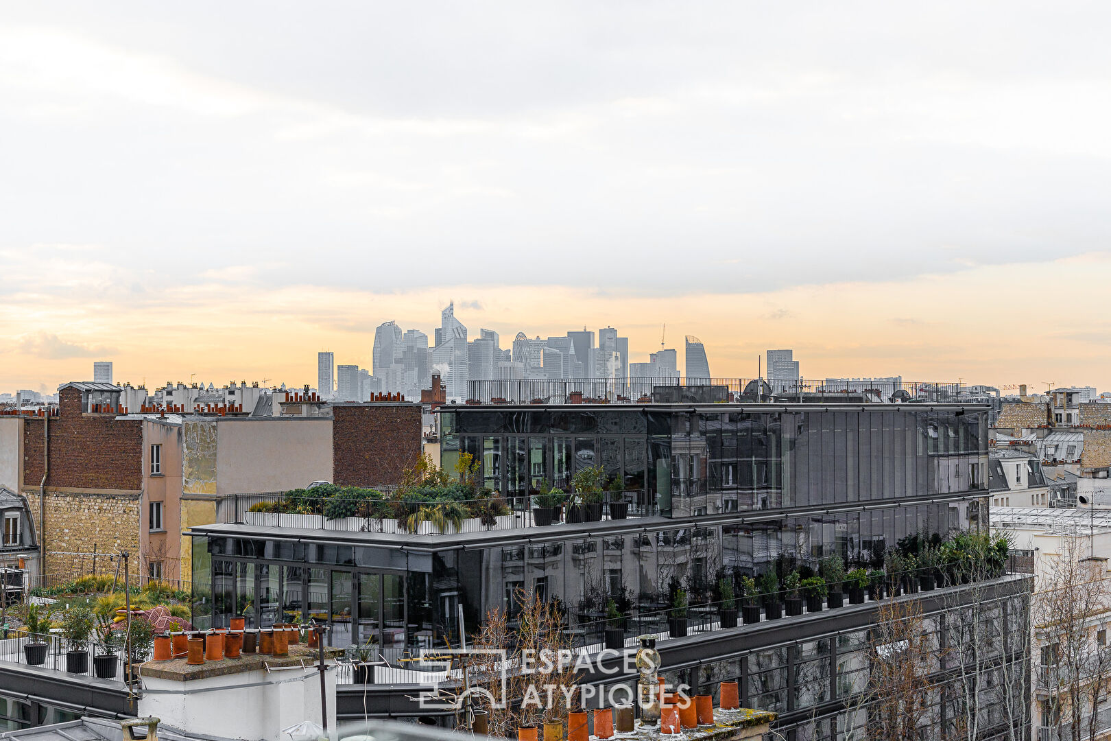 Roof top duplex with double terrace and breathtaking view of Paris