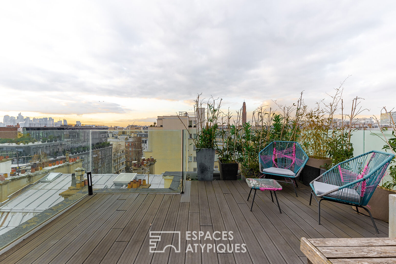 Roof top duplex with double terrace and breathtaking view of Paris