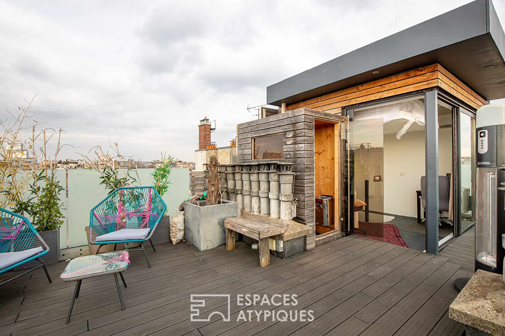 Roof top duplex with double terrace and breathtaking view of Paris