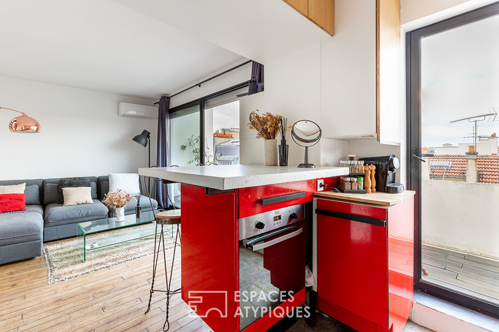 Roof top duplex with double terrace and breathtaking view of Paris