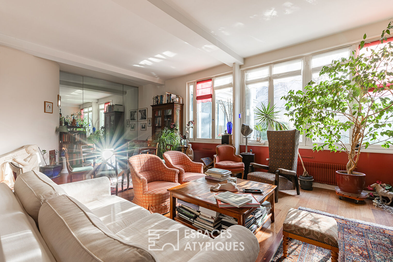 Apartment with a bird’s eye view of the green garden